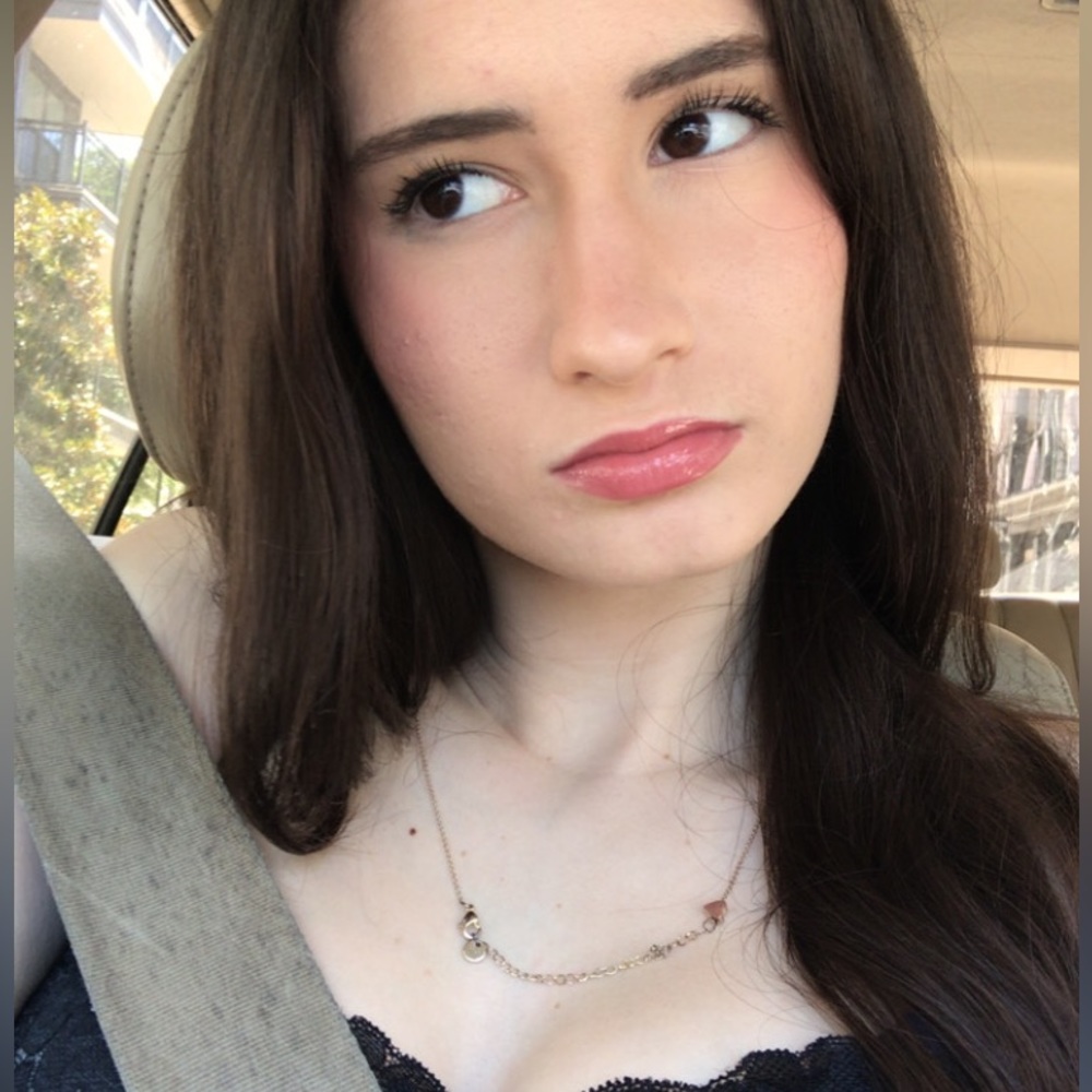 Meet your Posher, Eliana